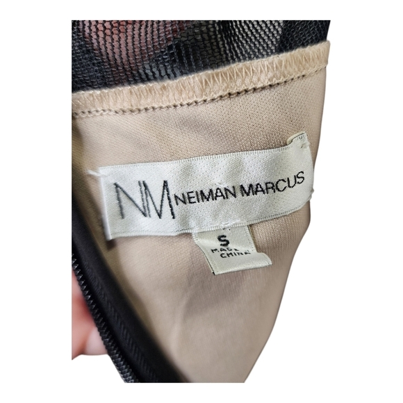 Neiman Marcus Women's A Line Black Mesh Lace Dress Size Small - Picture 5 of 5